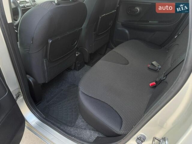 Серый Ниссан Ноут, объемом двигателя 1.4 л и пробегом 198 тыс. км за 4650 $, фото 17 на Automoto.ua