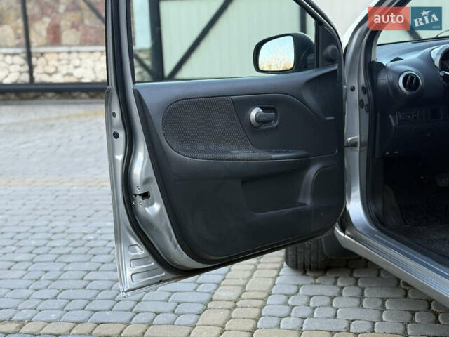 Сірий Ніссан Ноут, об'ємом двигуна 1.6 л та пробігом 189 тис. км за 5950 $, фото 13 на Automoto.ua