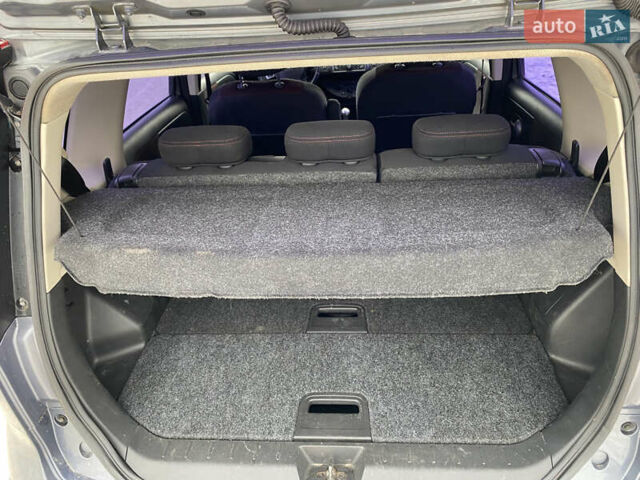 Сірий Ніссан Ноут, об'ємом двигуна 1.6 л та пробігом 139 тис. км за 5600 $, фото 42 на Automoto.ua