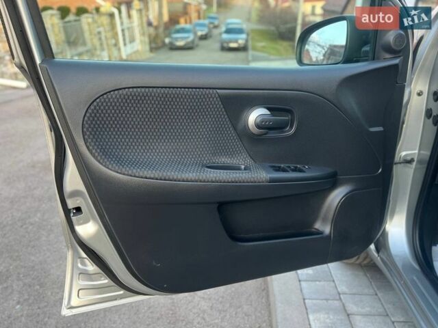 Серый Ниссан Ноут, объемом двигателя 1.4 л и пробегом 209 тыс. км за 5800 $, фото 51 на Automoto.ua