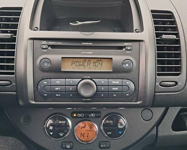 Серый Ниссан Ноут, объемом двигателя 1.5 л и пробегом 233 тыс. км за 4900 $, фото 7 на Automoto.ua