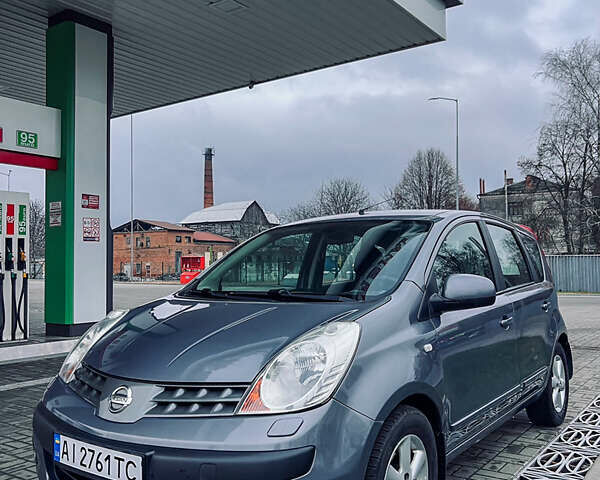 Сірий Ніссан Ноут, об'ємом двигуна 1.6 л та пробігом 165 тис. км за 6700 $, фото 1 на Automoto.ua