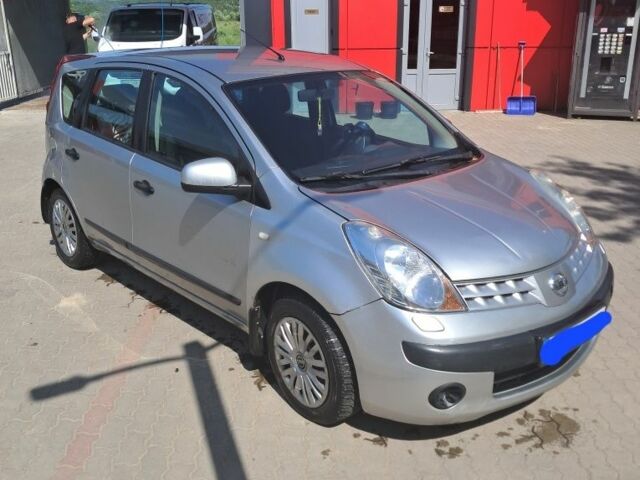 Серый Ниссан Ноут, объемом двигателя 1.5 л и пробегом 300 тыс. км за 2100 $, фото 4 на Automoto.ua