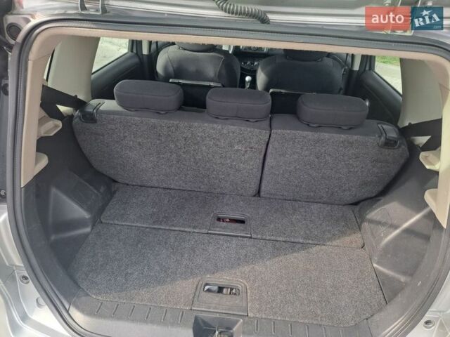 Сірий Ніссан Ноут, об'ємом двигуна 1.4 л та пробігом 170 тис. км за 5400 $, фото 14 на Automoto.ua