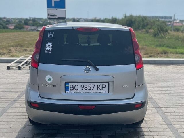 Сірий Ніссан Ноут, об'ємом двигуна 1.46 л та пробігом 207 тис. км за 4999 $, фото 3 на Automoto.ua