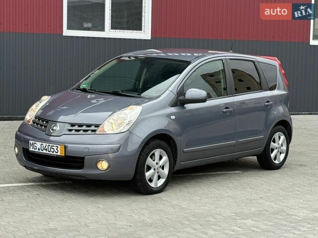 Сірий Ніссан Ноут, об'ємом двигуна 1.6 л та пробігом 205 тис. км за 6700 $, фото 1 на Automoto.ua