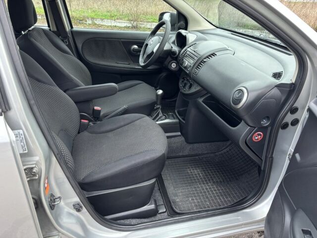 Сірий Ніссан Ноут, об'ємом двигуна 0 л та пробігом 214 тис. км за 5699 $, фото 13 на Automoto.ua