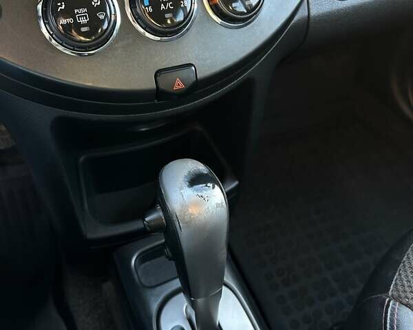 Серый Ниссан Ноут, объемом двигателя 1.6 л и пробегом 120 тыс. км за 6999 $, фото 30 на Automoto.ua