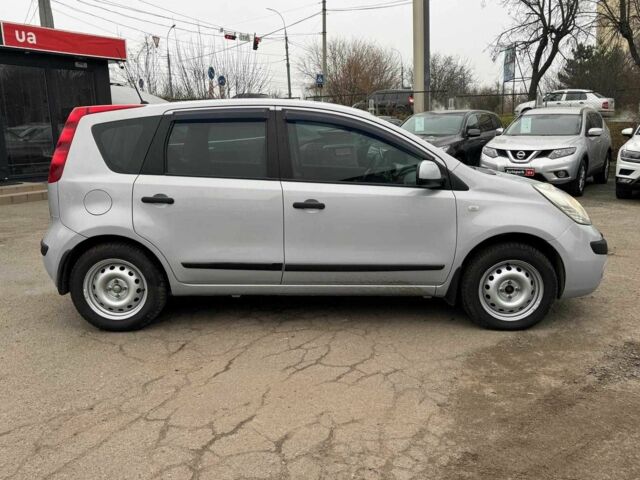 Сірий Ніссан Ноут, об'ємом двигуна 1.4 л та пробігом 137 тис. км за 4990 $, фото 4 на Automoto.ua