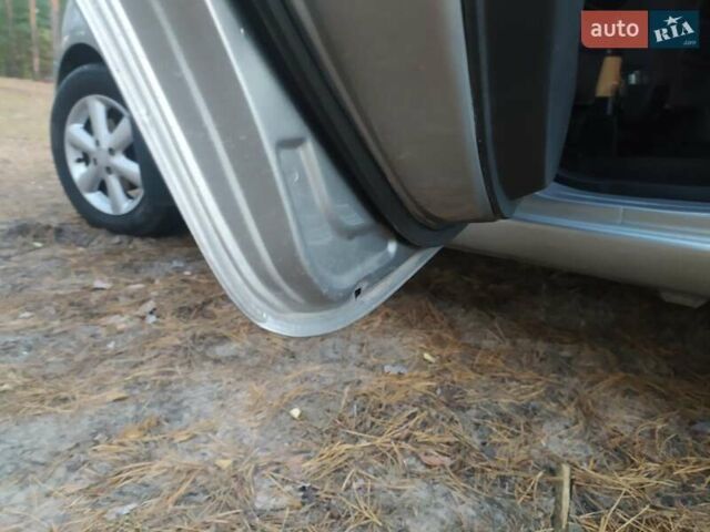 Серый Ниссан Ноут, объемом двигателя 1.6 л и пробегом 192 тыс. км за 5300 $, фото 14 на Automoto.ua