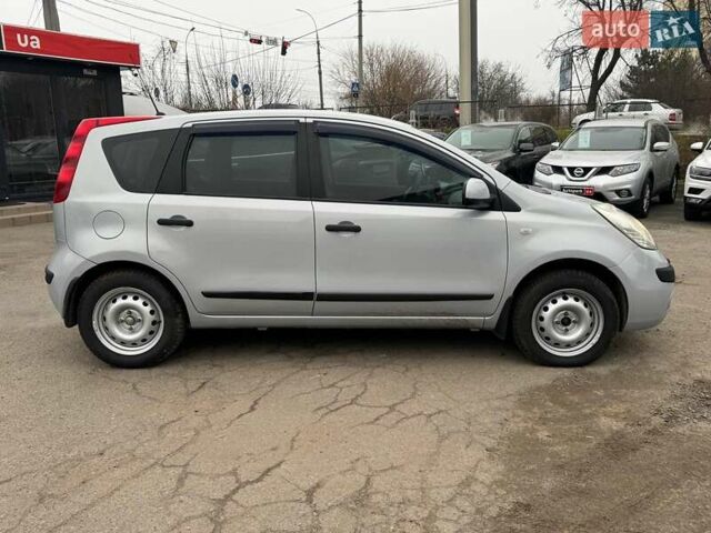 Сірий Ніссан Ноут, об'ємом двигуна 1.4 л та пробігом 137 тис. км за 4990 $, фото 4 на Automoto.ua