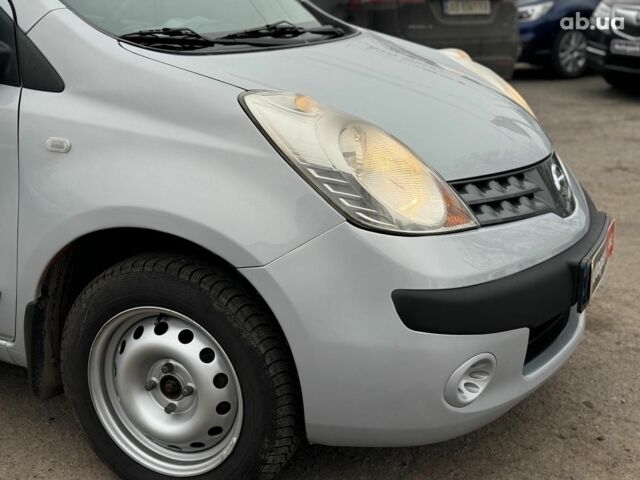 Сірий Ніссан Ноут, об'ємом двигуна 1.4 л та пробігом 137 тис. км за 4990 $, фото 3 на Automoto.ua