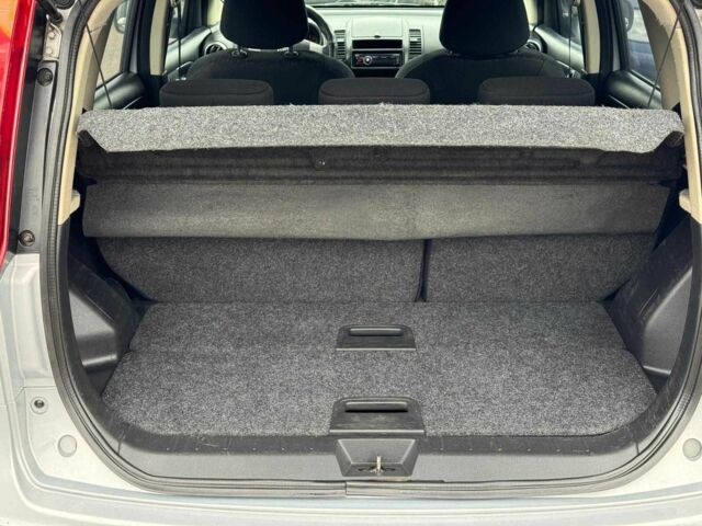 Сірий Ніссан Ноут, об'ємом двигуна 1.4 л та пробігом 137 тис. км за 4990 $, фото 16 на Automoto.ua