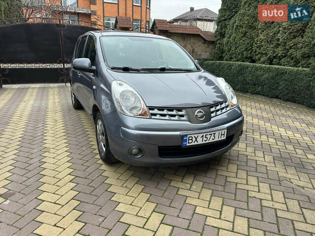 Сірий Ніссан Ноут, об'ємом двигуна 1.6 л та пробігом 190 тис. км за 7950 $, фото 2 на Automoto.ua