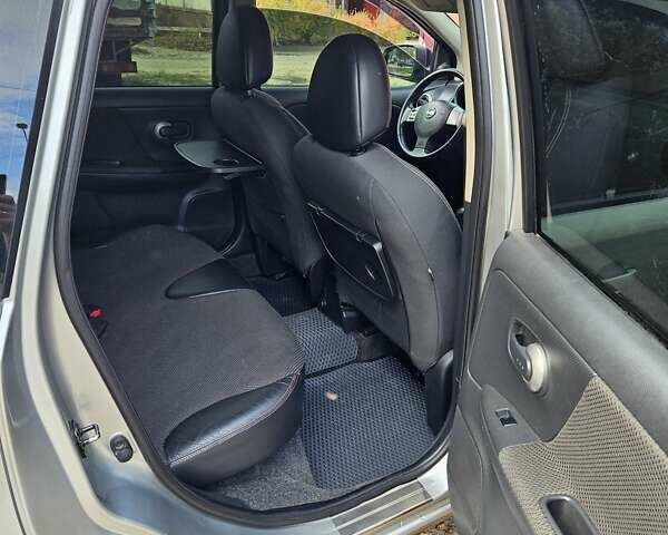 Серый Ниссан Ноут, объемом двигателя 1.6 л и пробегом 188 тыс. км за 6700 $, фото 17 на Automoto.ua