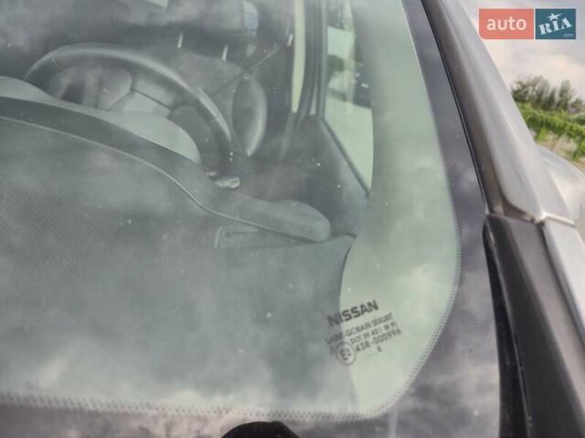 Сірий Ніссан Ноут, об'ємом двигуна 1.6 л та пробігом 230 тис. км за 5800 $, фото 2 на Automoto.ua
