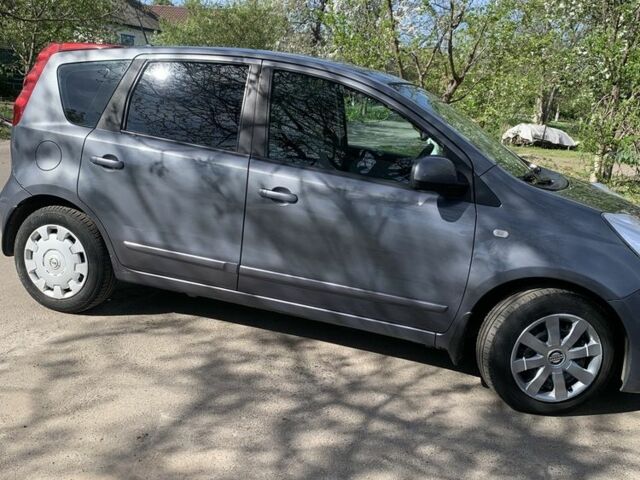 Сірий Ніссан Ноут, об'ємом двигуна 1.5 л та пробігом 277 тис. км за 4800 $, фото 1 на Automoto.ua
