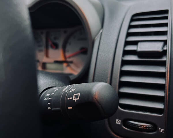 Серый Ниссан Ноут, объемом двигателя 1.6 л и пробегом 122 тыс. км за 6990 $, фото 44 на Automoto.ua