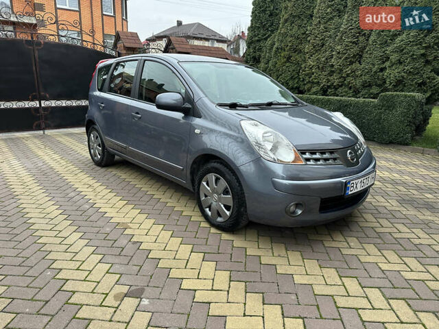 Сірий Ніссан Ноут, об'ємом двигуна 1.6 л та пробігом 190 тис. км за 7950 $, фото 3 на Automoto.ua