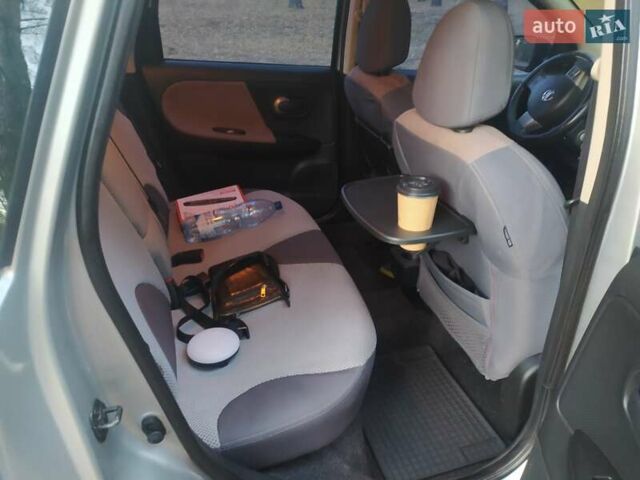 Серый Ниссан Ноут, объемом двигателя 1.6 л и пробегом 192 тыс. км за 5300 $, фото 16 на Automoto.ua