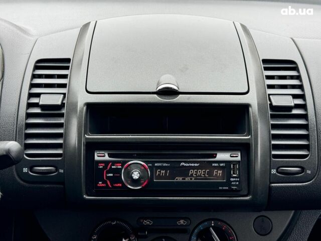 Сірий Ніссан Ноут, об'ємом двигуна 1.4 л та пробігом 137 тис. км за 4990 $, фото 24 на Automoto.ua