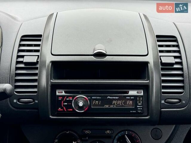 Сірий Ніссан Ноут, об'ємом двигуна 1.4 л та пробігом 137 тис. км за 4990 $, фото 24 на Automoto.ua