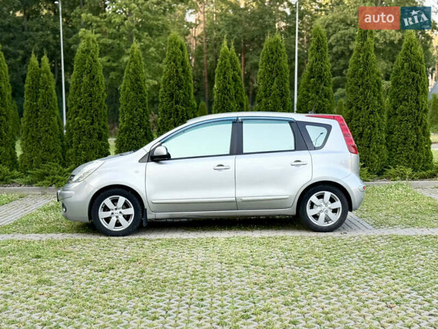 Серый Ниссан Ноут, объемом двигателя 1.6 л и пробегом 207 тыс. км за 7500 $, фото 3 на Automoto.ua