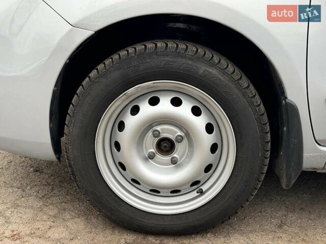 Сірий Ніссан Ноут, об'ємом двигуна 1.4 л та пробігом 137 тис. км за 4990 $, фото 9 на Automoto.ua