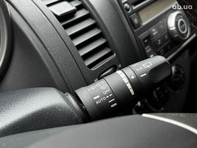 Серый Ниссан Ноут, объемом двигателя 1.6 л и пробегом 127 тыс. км за 5890 $, фото 19 на Automoto.ua