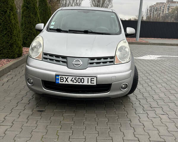 Сірий Ніссан Ноут, об'ємом двигуна 1.46 л та пробігом 263 тис. км за 5400 $, фото 1 на Automoto.ua