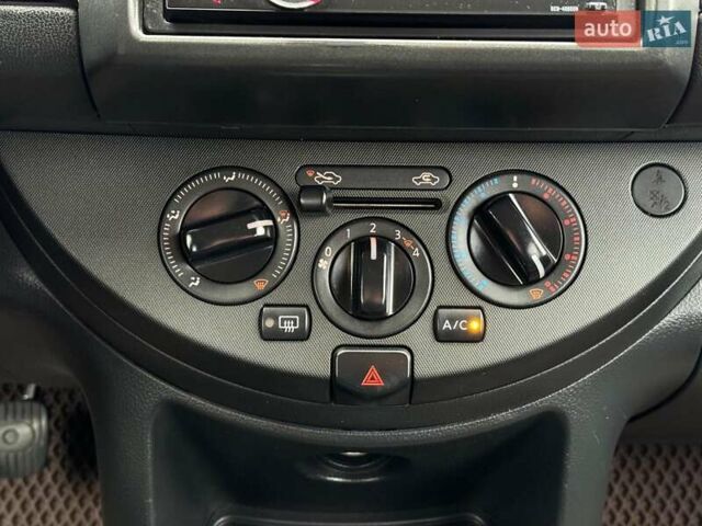 Сірий Ніссан Ноут, об'ємом двигуна 1.4 л та пробігом 137 тис. км за 4990 $, фото 25 на Automoto.ua