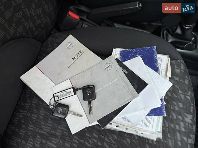 Серый Ниссан Ноут, объемом двигателя 1.4 л и пробегом 142 тыс. км за 5200 $, фото 67 на Automoto.ua