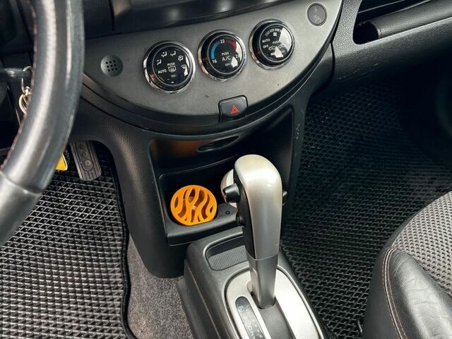 Серый Ниссан Ноут, объемом двигателя 1.6 л и пробегом 198 тыс. км за 5500 $, фото 17 на Automoto.ua