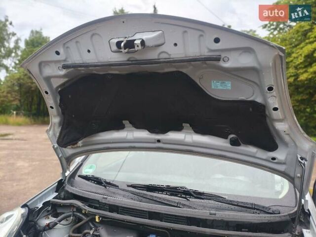 Сірий Ніссан Ноут, об'ємом двигуна 1.4 л та пробігом 95 тис. км за 6150 $, фото 54 на Automoto.ua