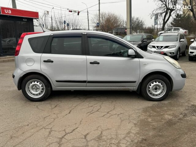 Сірий Ніссан Ноут, об'ємом двигуна 1.4 л та пробігом 137 тис. км за 4990 $, фото 4 на Automoto.ua