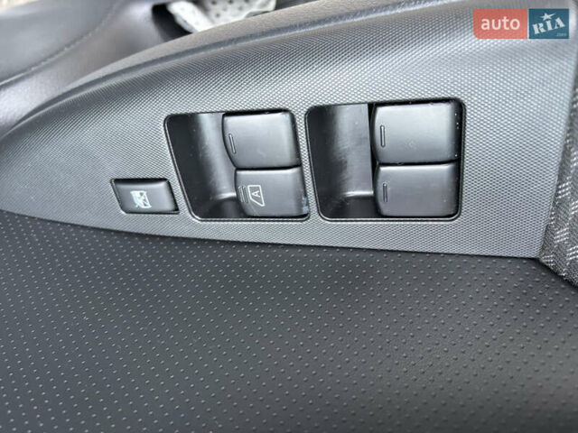 Серый Ниссан Ноут, объемом двигателя 0 л и пробегом 215 тыс. км за 5599 $, фото 17 на Automoto.ua