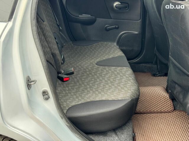 Сірий Ніссан Ноут, об'ємом двигуна 1.4 л та пробігом 137 тис. км за 4990 $, фото 18 на Automoto.ua