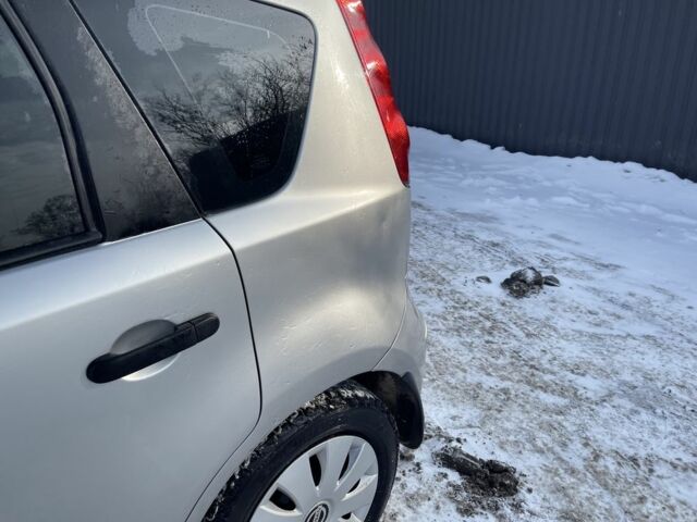 Серый Ниссан Ноут, объемом двигателя 1.4 л и пробегом 184 тыс. км за 5700 $, фото 11 на Automoto.ua