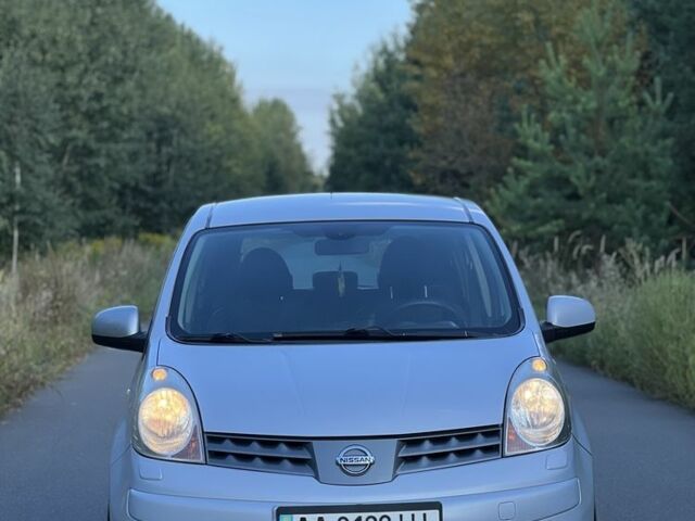 Сірий Ніссан Ноут, об'ємом двигуна 1.6 л та пробігом 250 тис. км за 4500 $, фото 7 на Automoto.ua