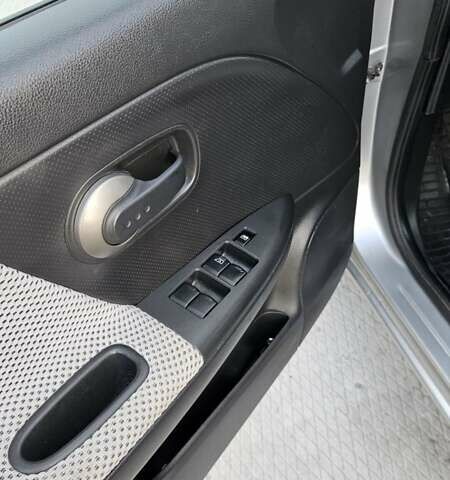 Сірий Ніссан Ноут, об'ємом двигуна 1.39 л та пробігом 57 тис. км за 6400 $, фото 7 на Automoto.ua