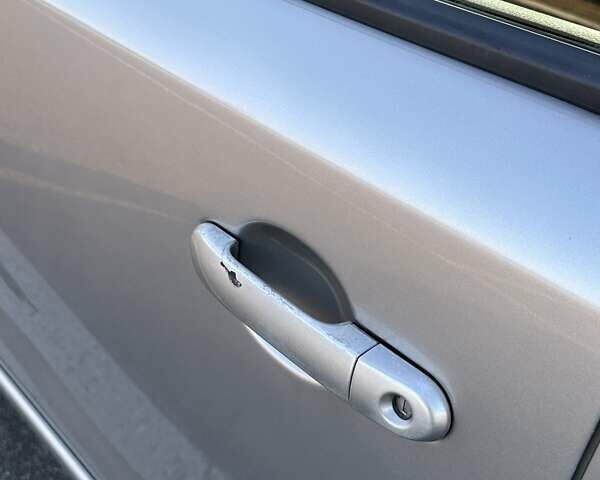 Серый Ниссан Ноут, объемом двигателя 1.6 л и пробегом 120 тыс. км за 6999 $, фото 20 на Automoto.ua