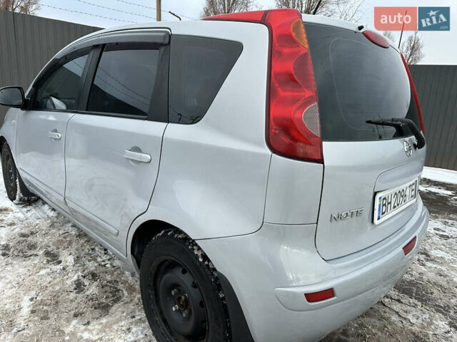 Сірий Ніссан Ноут, об'ємом двигуна 1.6 л та пробігом 178 тис. км за 6200 $, фото 2 на Automoto.ua