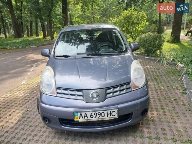Сірий Ніссан Ноут, об'ємом двигуна 1.4 л та пробігом 176 тис. км за 5500 $, фото 1 на Automoto.ua