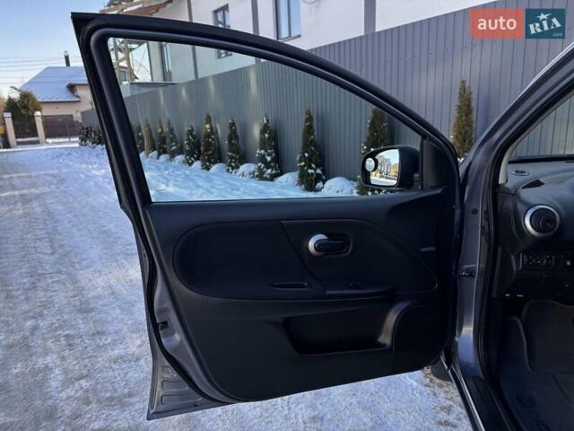 Сірий Ніссан Ноут, об'ємом двигуна 1.6 л та пробігом 206 тис. км за 6399 $, фото 27 на Automoto.ua