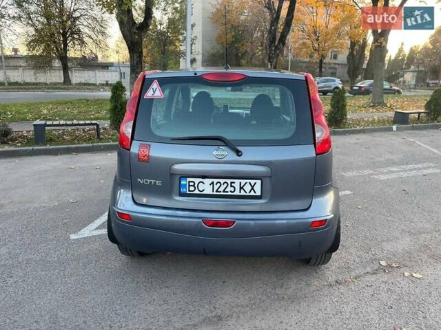 Серый Ниссан Ноут, объемом двигателя 1.39 л и пробегом 238 тыс. км за 5200 $, фото 1 на Automoto.ua