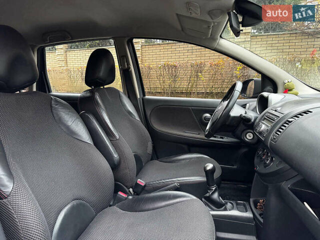 Сірий Ніссан Ноут, об'ємом двигуна 1.6 л та пробігом 127 тис. км за 5890 $, фото 29 на Automoto.ua