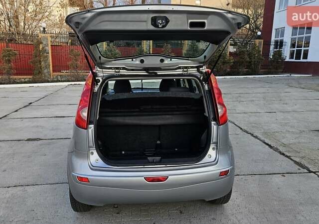 Сірий Ніссан Ноут, об'ємом двигуна 1.39 л та пробігом 57 тис. км за 6400 $, фото 6 на Automoto.ua