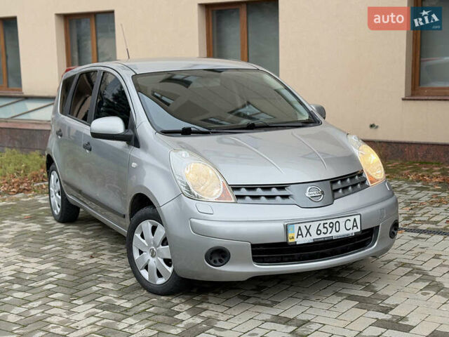 Серый Ниссан Ноут, объемом двигателя 1.4 л и пробегом 142 тыс. км за 5200 $, фото 1 на Automoto.ua