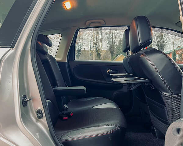 Серый Ниссан Ноут, объемом двигателя 1.6 л и пробегом 122 тыс. км за 6990 $, фото 17 на Automoto.ua