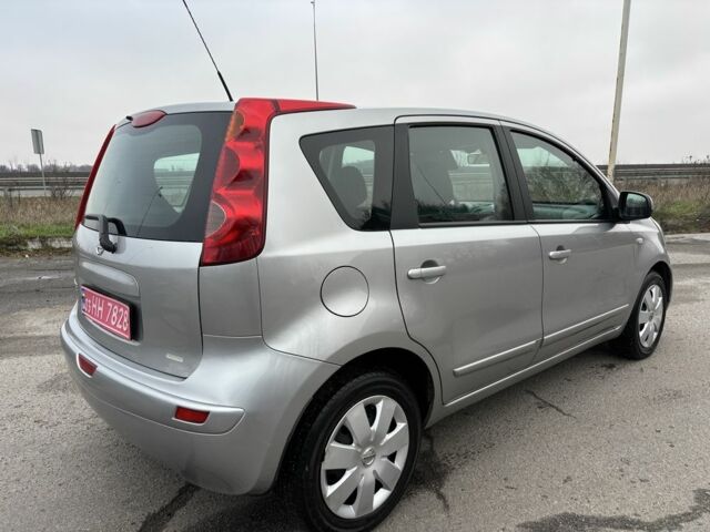 Сірий Ніссан Ноут, об'ємом двигуна 0 л та пробігом 214 тис. км за 5699 $, фото 4 на Automoto.ua